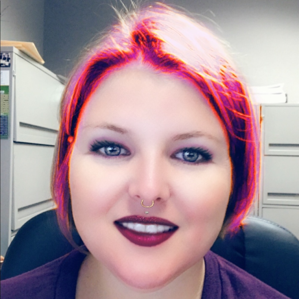 Meet your Posher, Rebekah